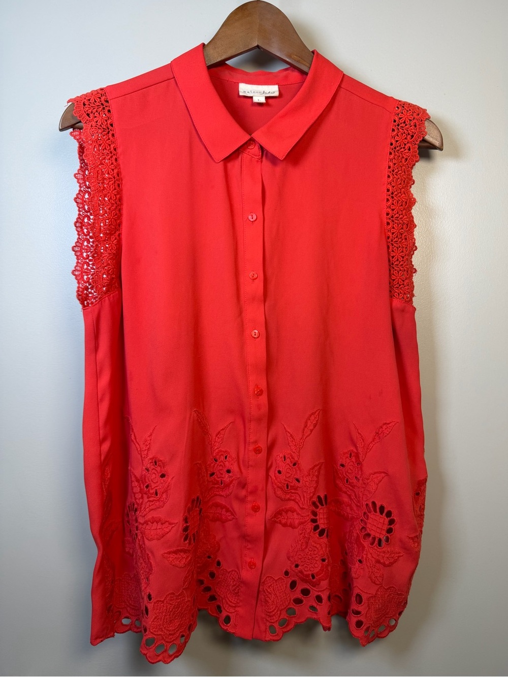 Maison Jules | Poppy Red Sleeveless Button Up Top, Eyelet, Lace Trim, Size L